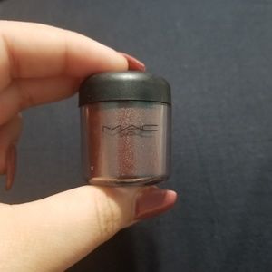 MAC Blue Brown Pigment